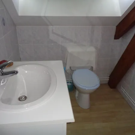 La Moutte ホームステイ *